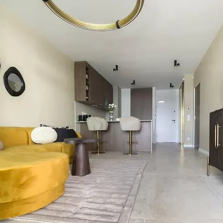 Panorama At Infinity Apartment